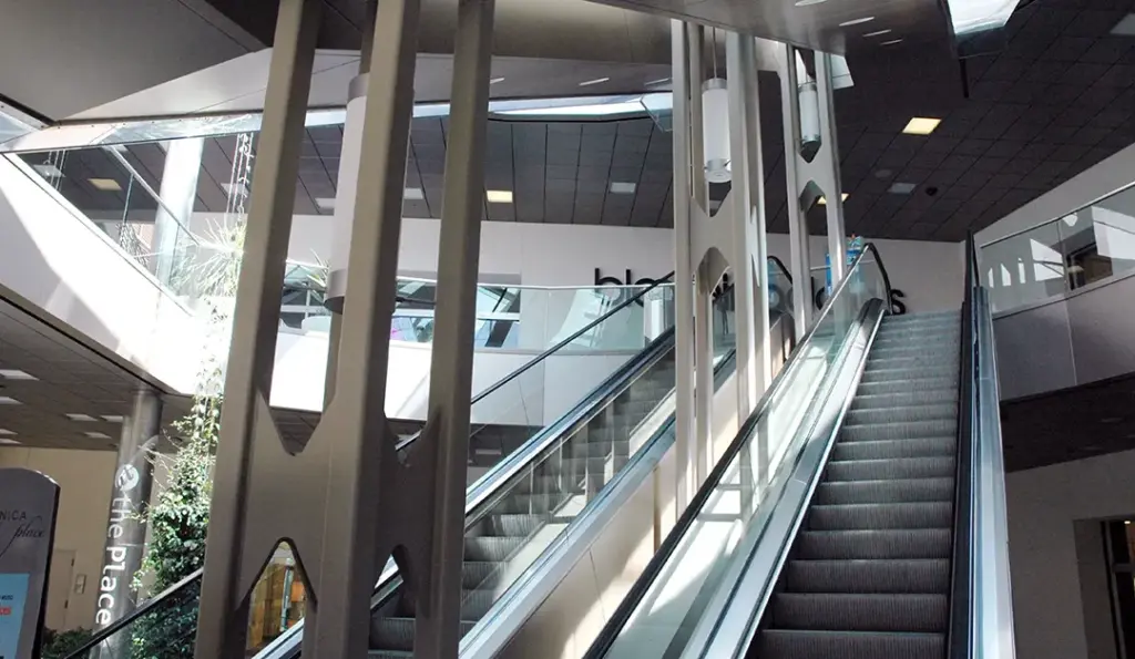FCP-Santa-Monica-Place-Steel-Fabrication-Project-260515-Escalator