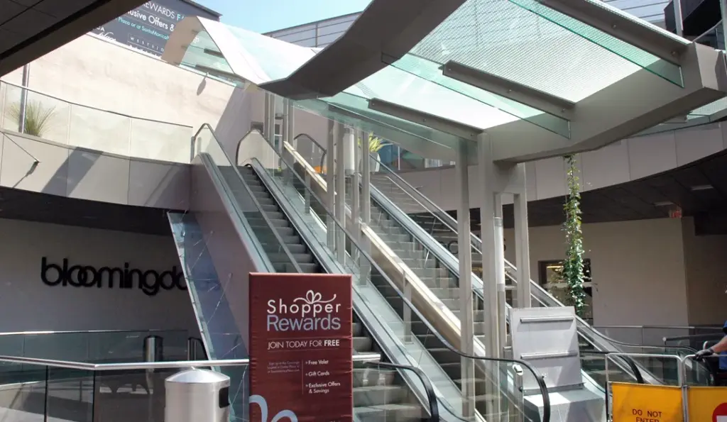FCP-Santa-Monica-Place-Steel-Fabrication-Project-260515-Escalators-Detail