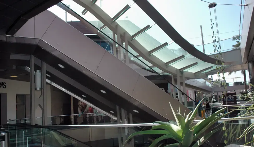 FCP-Santa-Monica-Place-Steel-Fabrication-Project-260515-Stair-Detail